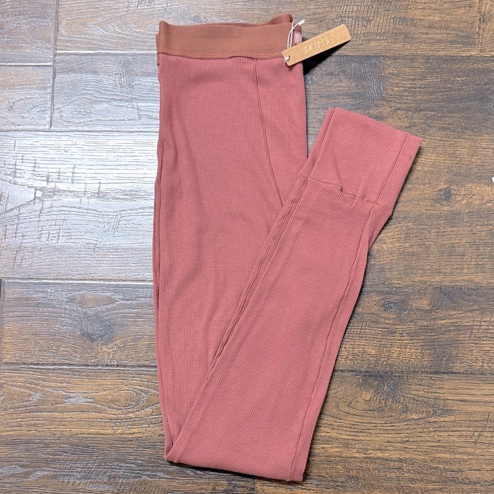 SKIMS Cotton Rib Leggings size Large Redwood color - Picture 5 of 6